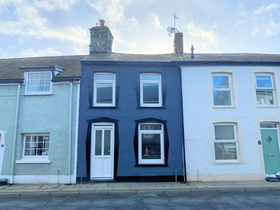 2 Bedroom Terraced House For Sale In Tywyn, Gwynedd