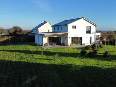 3 Bedroom Detached House For Sale In Holsworthy, Devon