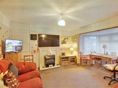 3 Bedroom Flat For Sale In Rhostyllen, Wrexham