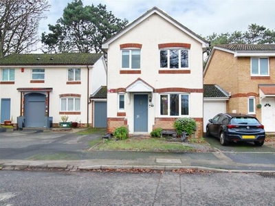 3 Bedroom Link Detached House For Sale In Cheshunt