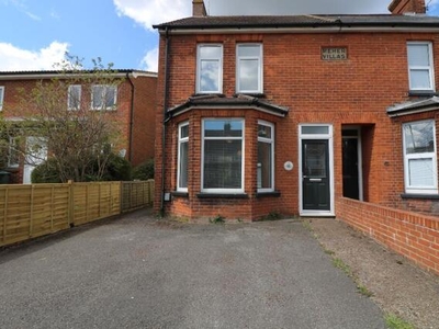3 Bedroom Semi-detached House For Rent In South Ashford, Ashford