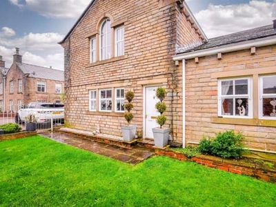 3 Bedroom Semi-detached House For Sale In Huddersfield