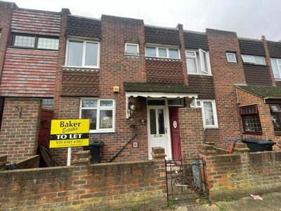3 Bedroom Terraced House For Rent In Chigwell, Essex