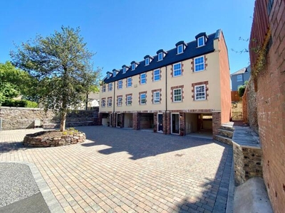 3 Bedroom Town House For Sale In Newport