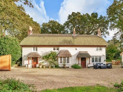 4 Bedroom Cottage For Sale In Poole