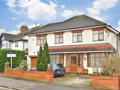 4 Bedroom Detached House For Sale In Loughton