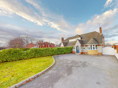 4 Bedroom Semi-detached House For Sale In Chester, Cheshire