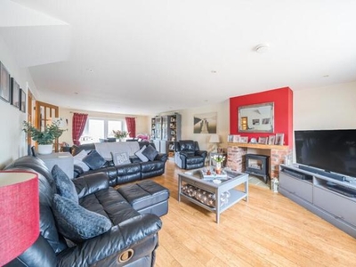 4 Bedroom Terraced House For Sale In Kempsford