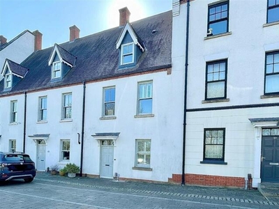 4 Bedroom Town House For Sale In Northampton