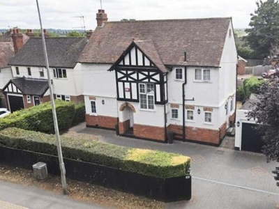 5 Bedroom Detached House For Sale In Bletchley
