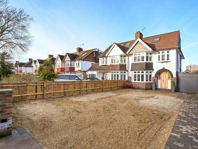 5 Bedroom Semi-detached House For Sale In Stoneleigh, Epsom