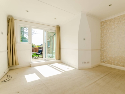 Flat in Fortis Green, East Finchley, N2