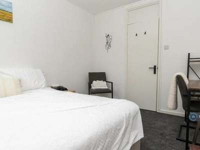 1 Bedroom Flat For Rent In Teddington