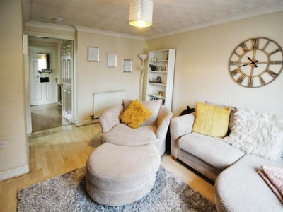 2 Bedroom Apartment For Rent In Ossett, West Yorkshire