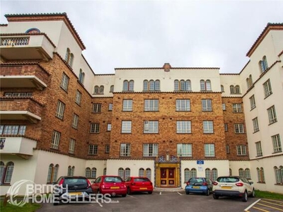 2 Bedroom Apartment For Sale In Boscombe, Bournemouth