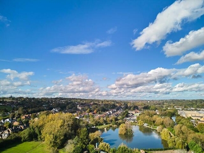 2 Bedroom Apartment For Sale In
Kings Langley