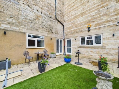 2 Bedroom Apartment For Sale In Tetbury, Gloucestershire