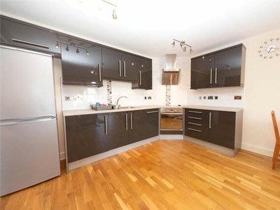 2 Bedroom Apartment For Sale In Whitchurch, Cardiff