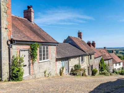 2 Bedroom Cottage For Sale In Shaftesbury, Dorset