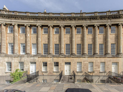 2 Bedroom Flat For Sale In Bath