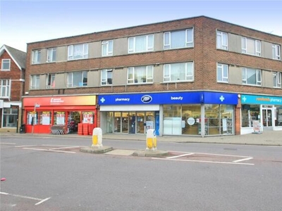 2 Bedroom Flat For Sale In Lancing, West Sussex