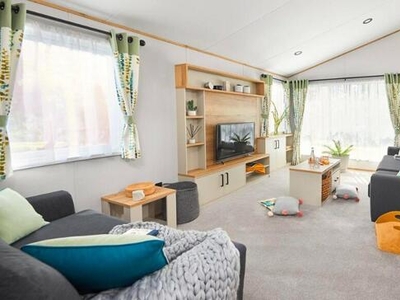 2 Bedroom Lodge For Sale In Cornwall