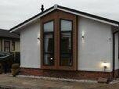 2 Bedroom Park Home For Sale In Weeley, Essex