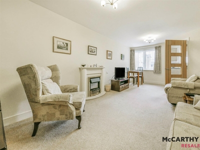 2 Bedroom Retirement Apartment For Sale in Royston, Hertfordshire