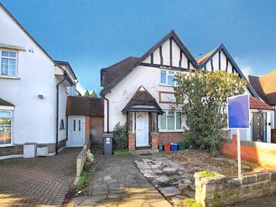 2 Bedroom Semi-detached House For Sale In Heston
