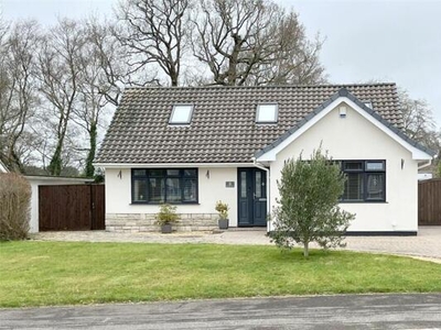 3 Bedroom Bungalow For Sale In Christhurch, Dorset