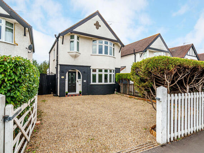3 Bedroom Detached House For Sale In Addlestone