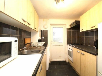 3 Bedroom End Of Terrace House For Rent In Thornton Heath, Surrey
