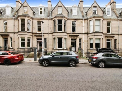 3 Bedroom Flat For Sale In Edinburgh, Midlothian