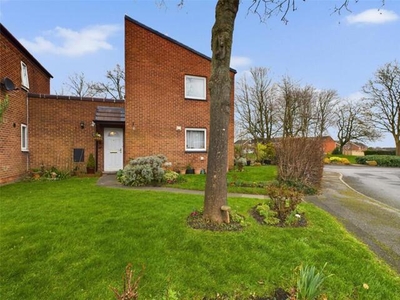 3 Bedroom Link Detached House For Sale In Wollaton, Nottinghamshire