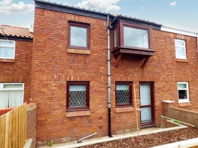 3 Bedroom Semi-detached House For Rent In Washington, Tyne And Wear