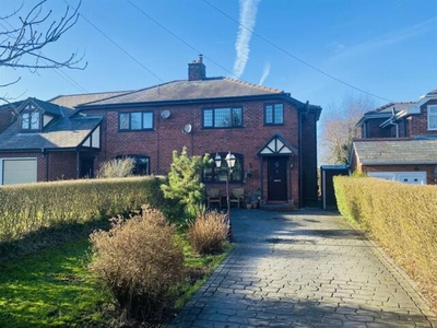 3 Bedroom Semi-detached House For Sale In Wimbolds Trafford