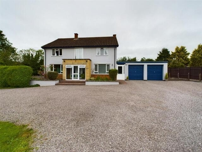 4 Bedroom Detached House For Rent In Gloucester, Gloucestershire