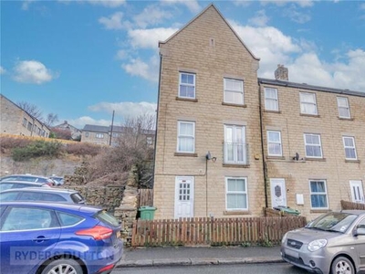 4 Bedroom End Of Terrace House For Sale In Huddersfield, West Yorkshire