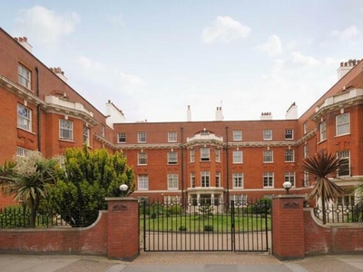 4 Bedroom Flat For Sale In Maida Vale, London