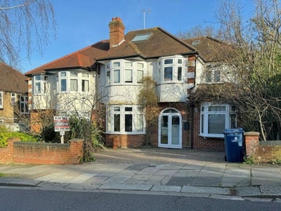 4 Bedroom Semi-detached House For Sale In Ealing