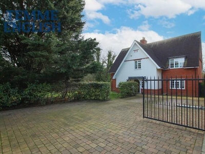 5 Bedroom Detached House For Sale In Romford, London