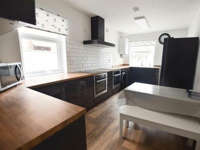 6 bedroom detached house to rent Leicester, LE3 6BD