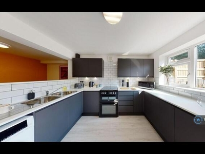 6 Bedroom Semi-detached House For Rent In Bath