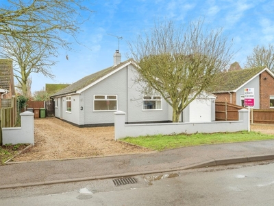 Whitwell Road, Reepham, Norwich - 3 bedroom detached bungalow
