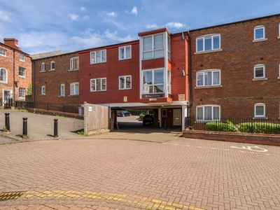 1 Bed Flat/Apartment For Sale in Town Centre, Shared ownership apartment within central Reading, RG1 - 5080358