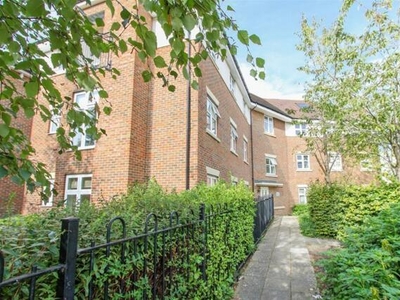 2 Bedroom Apartment Hillingdon Greater London