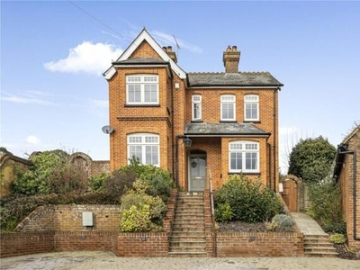 4 Bedroom House Farnham Surrey