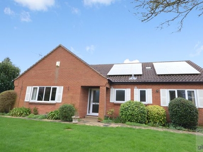 Bungalow to rent in Cricket Field View, Brundall, Norwich NR13