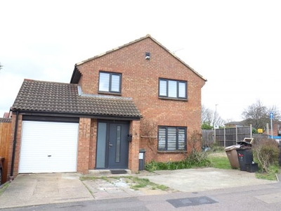 Detached house to rent in Blaydon Road, Luton LU2