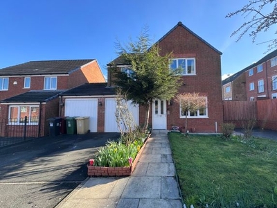 Detached house to rent in Harrier Close, Bolton BL6